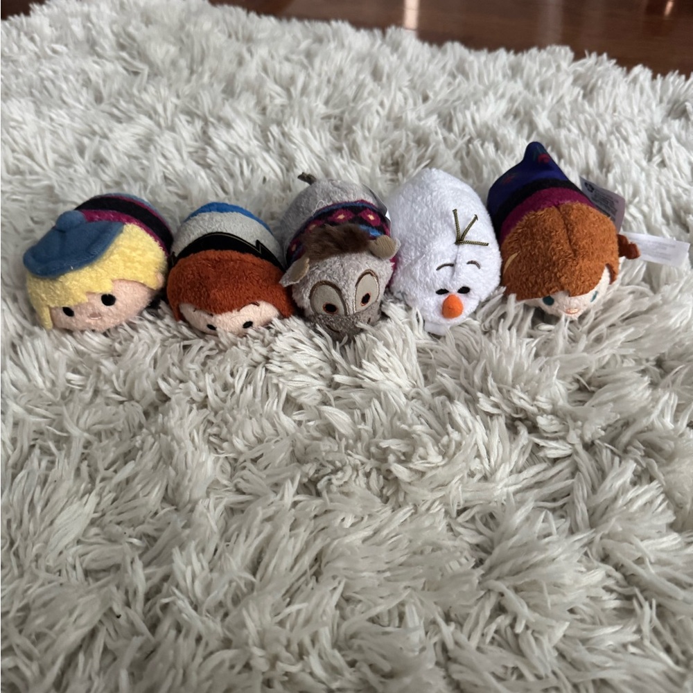 Disney Tsum Tsum Frozen 5 pack Plush Set